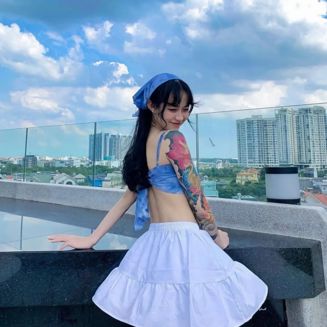 海洋魔镜海报